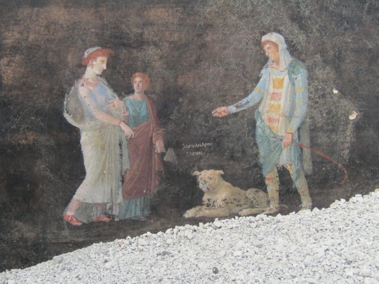 Parco Archeologico di Pompei. Salone decorato con soggetti ispirati alla guerra di Troia. Foto: Pompeii Sites.